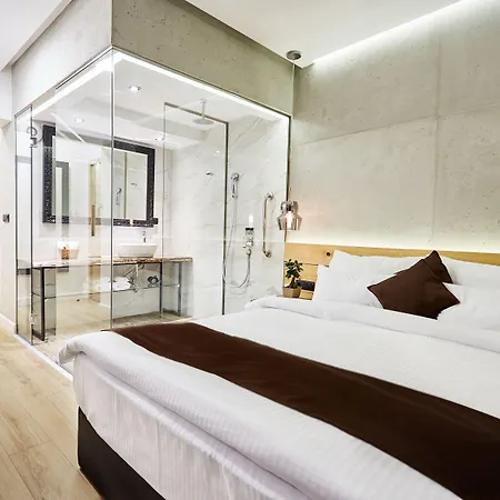 بيت ضيافة وان لاكشري سويتس 4*