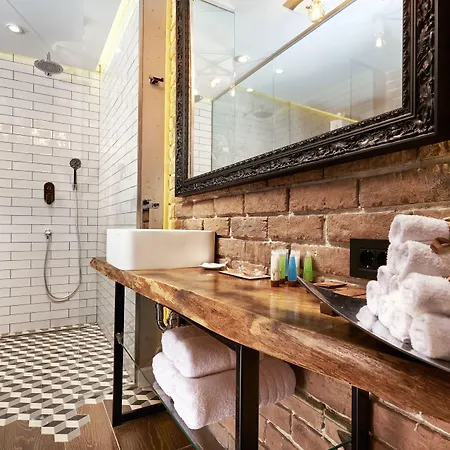 بيت ضيافة وان لاكشري سويتس