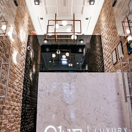 وان لاكشري سويتس 4* بلغراد