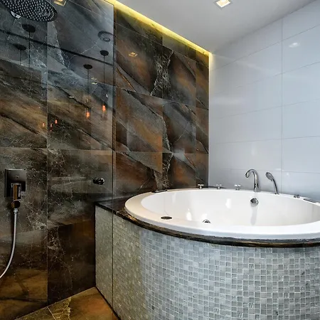 One Luxury Guest house 4*