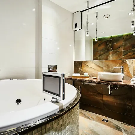 بيت ضيافة وان لاكشري سويتس