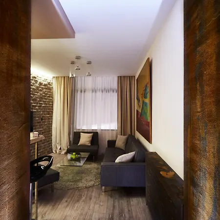 وان لاكشري سويتس