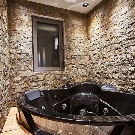 One Luxury