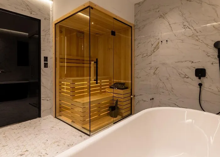 One Luxury Affittacamere 4*