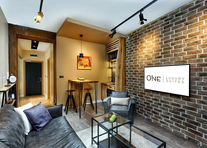 One Luxury Affittacamere 4*